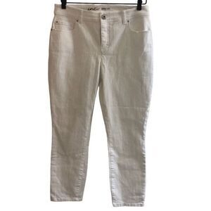 INC International Concepts Women's White Skinny Leg Mid Rise Crop‎ Jeans.